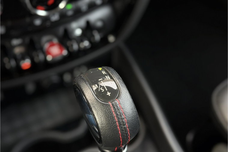 Vehicle Image 28