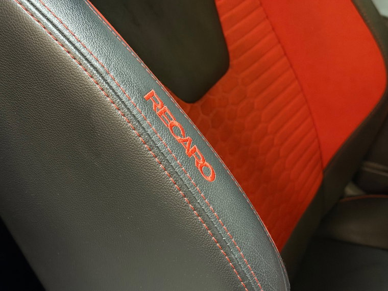 Vehicle Image 33