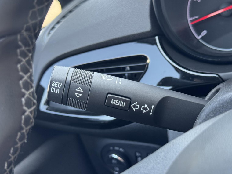 Vehicle Image 28