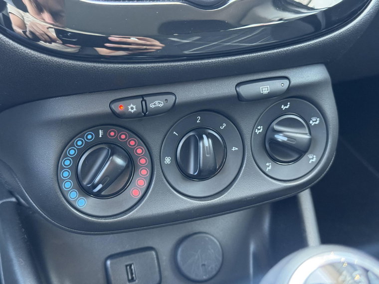 Vehicle Image 36