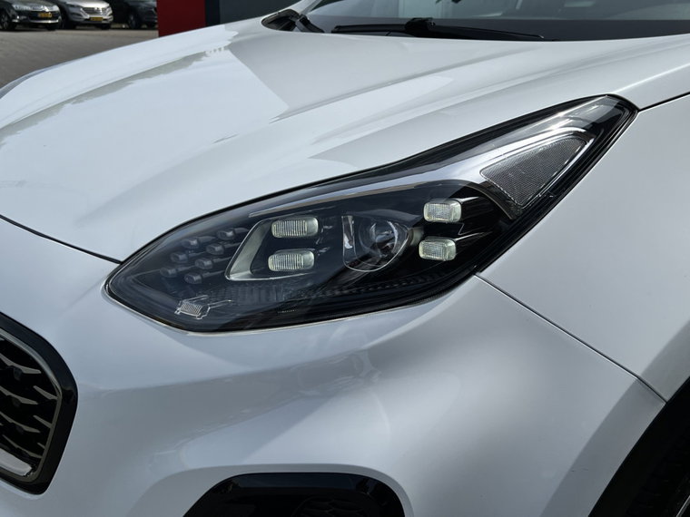 Vehicle Image 28