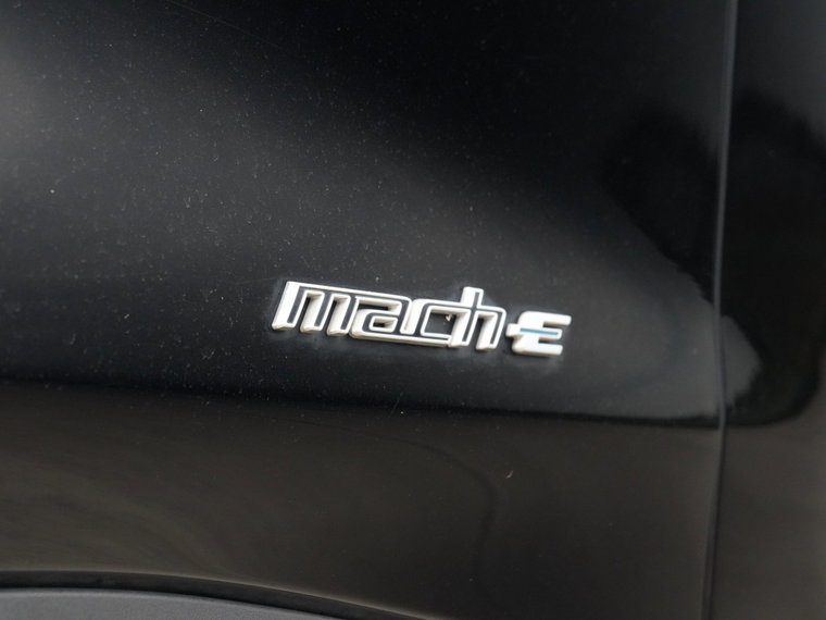 Vehicle Image 42