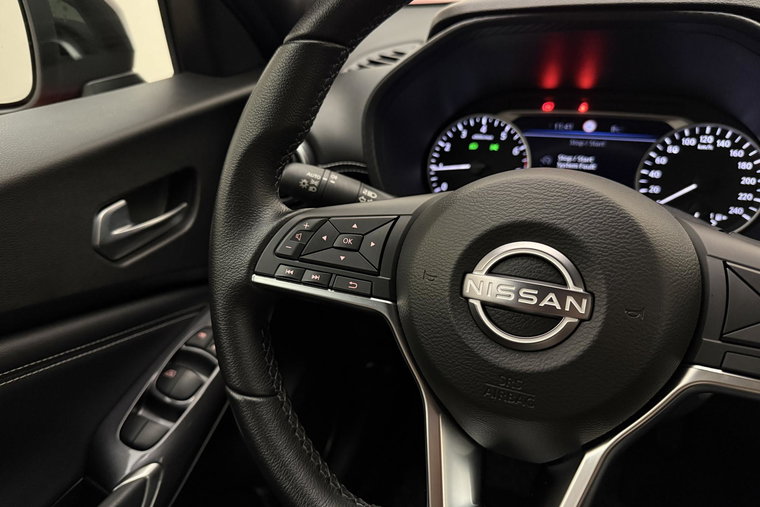 Vehicle Image 21