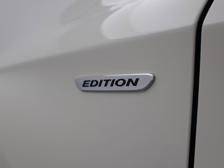 Vehicle Image 27