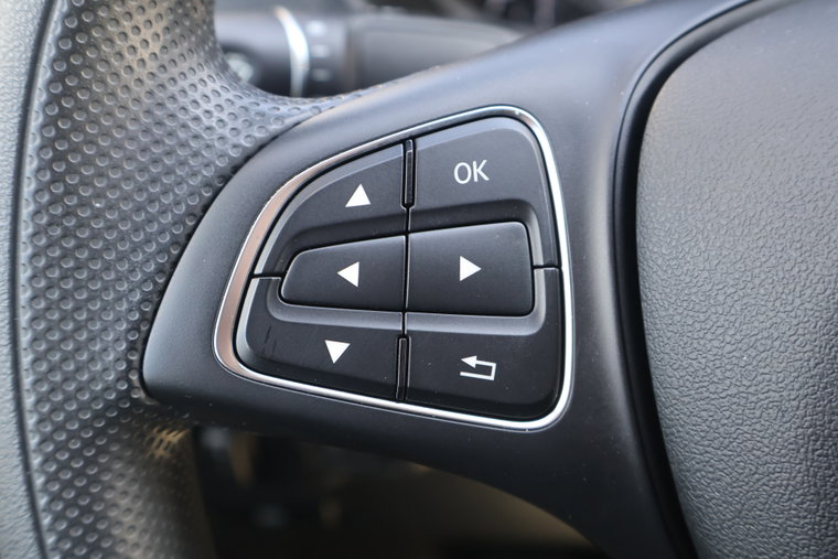 Vehicle Image 28