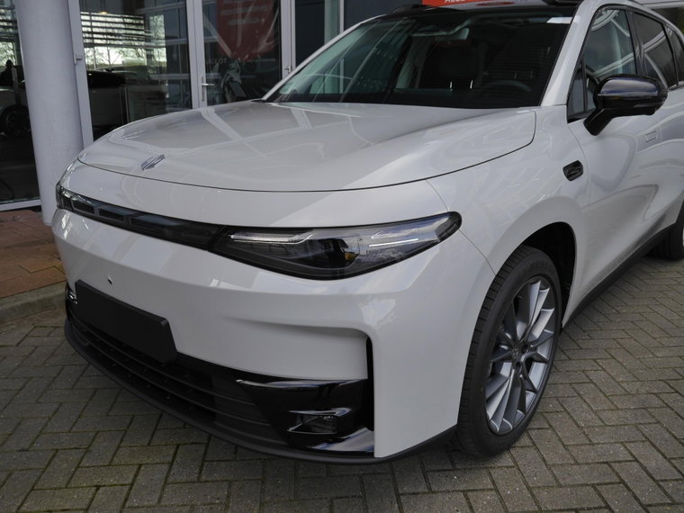 Vehicle Image 43