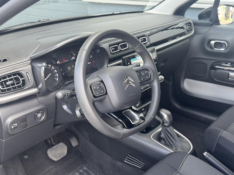 Vehicle Image 17