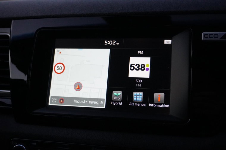 Vehicle Image 25