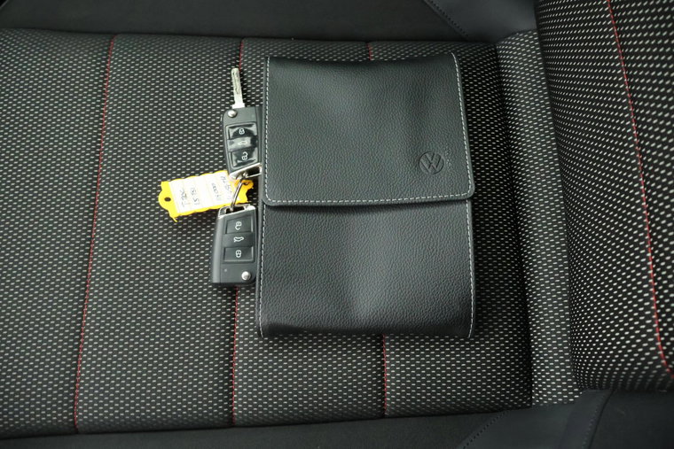 Vehicle Image 38