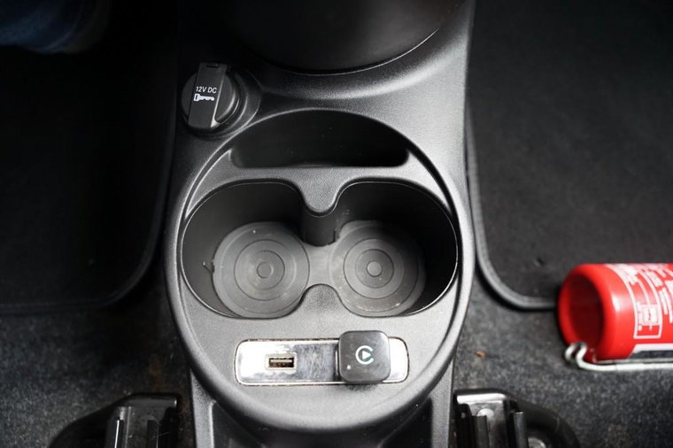 Vehicle Image 25