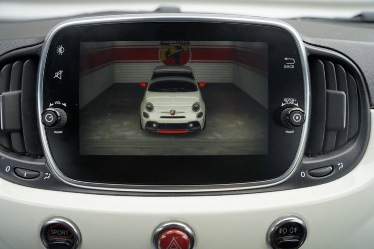 Vehicle Image 11