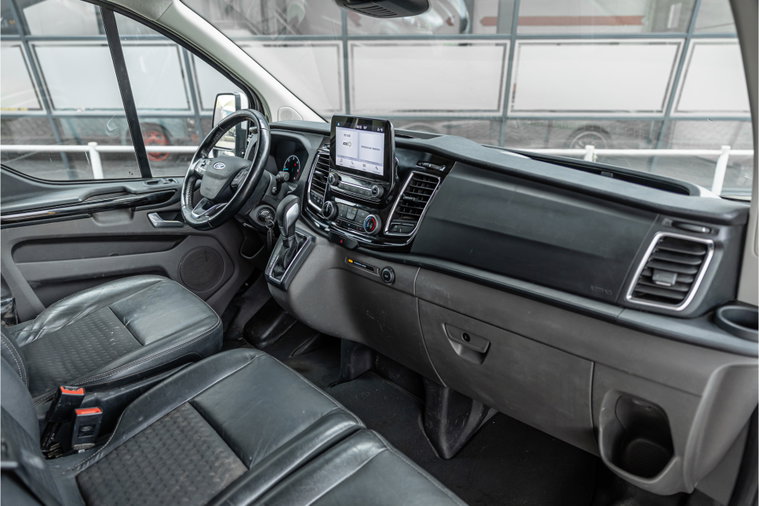 Vehicle Image 8