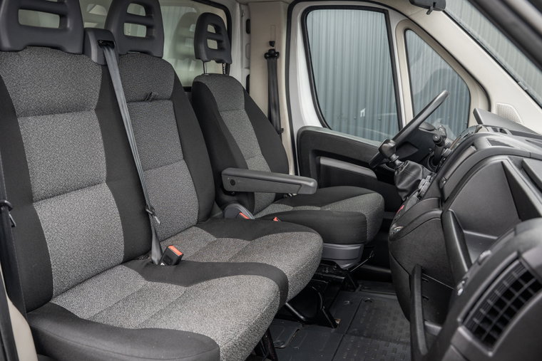 Vehicle Image 12