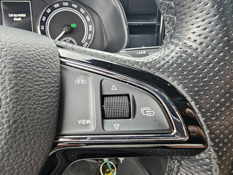 Vehicle Image 24