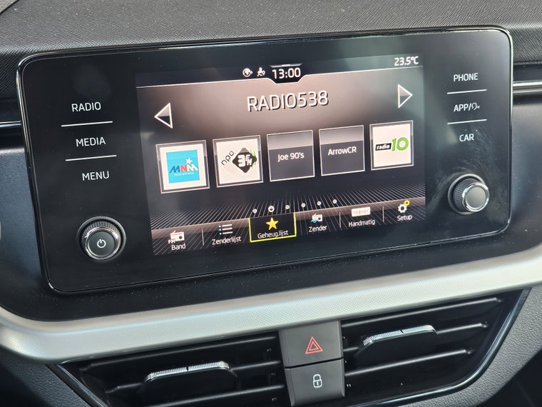 Vehicle Image 30