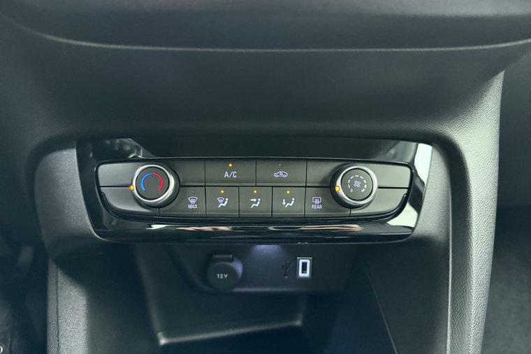 Vehicle Image 26
