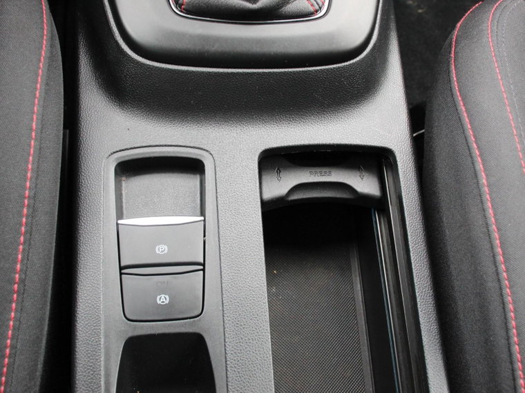 Vehicle Image 28