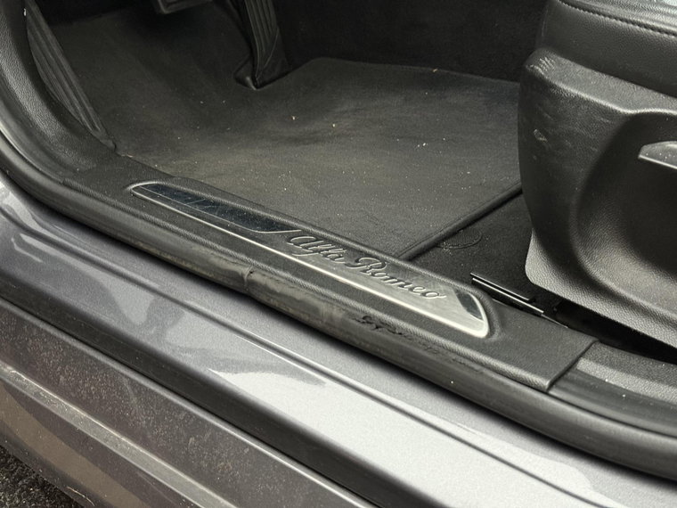 Vehicle Image 45