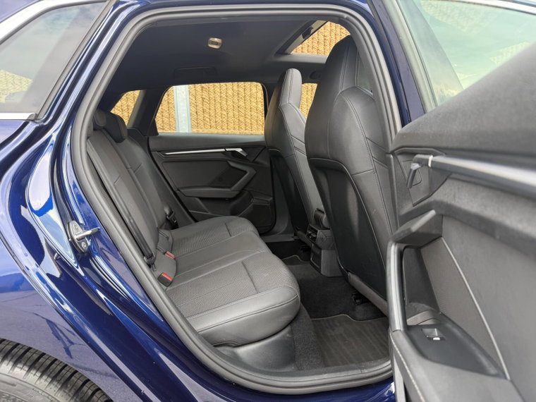 Vehicle Image 40