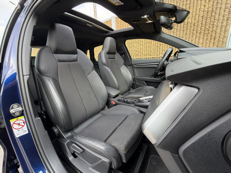 Vehicle Image 46
