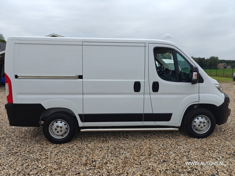 Vehicle Image 28