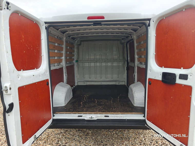 Vehicle Image 40