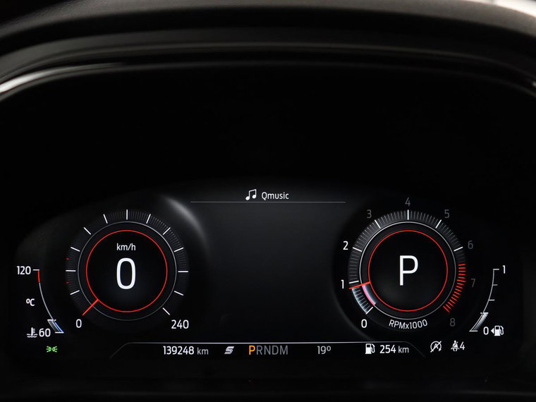 Vehicle Image 32