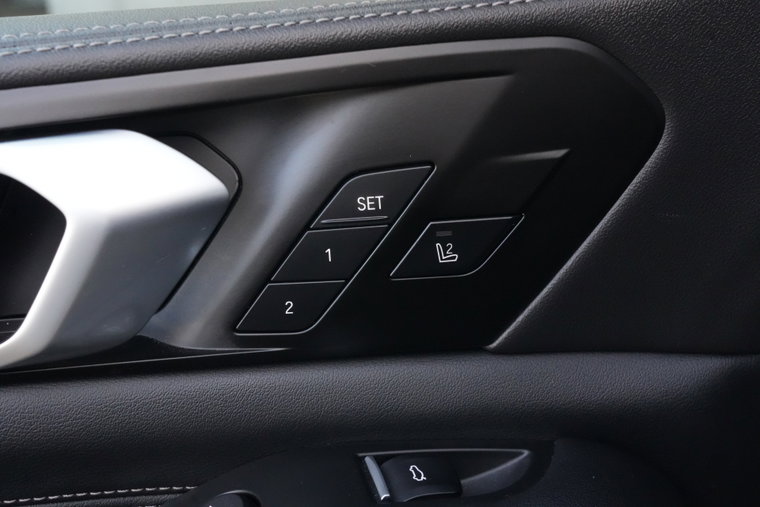 Vehicle Image 33