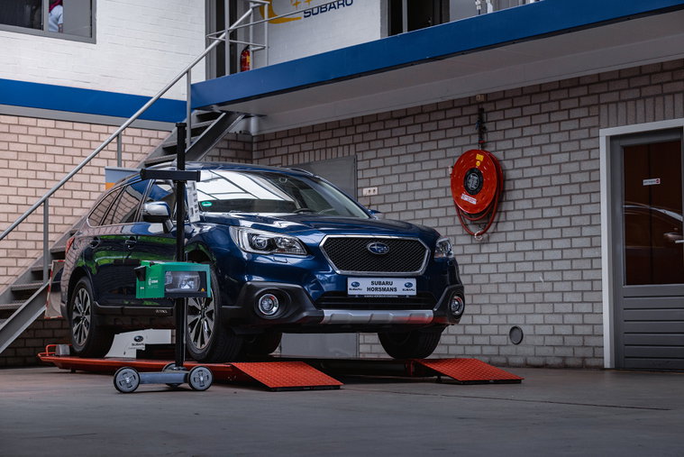 Vehicle Image 25