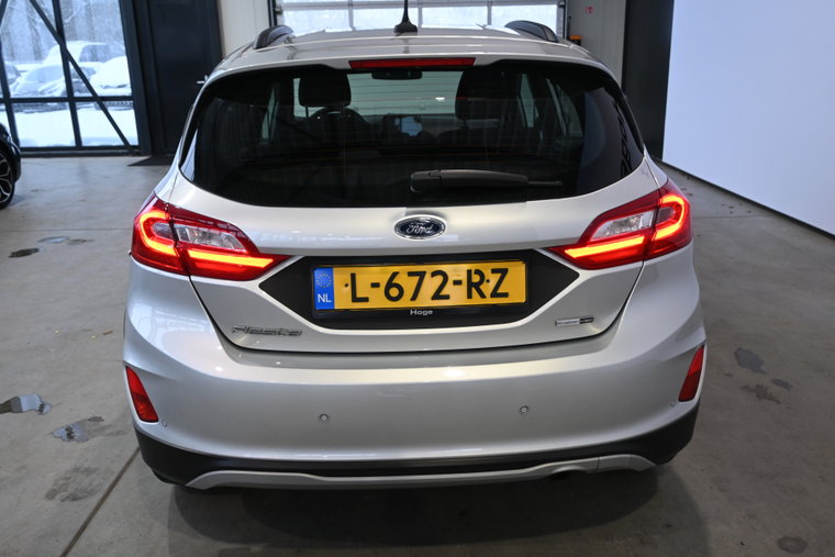 Vehicle Image 16