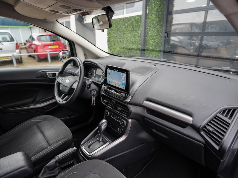 Vehicle Image 32