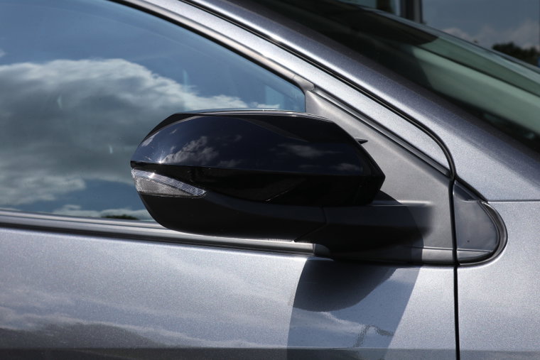 Vehicle Image 32