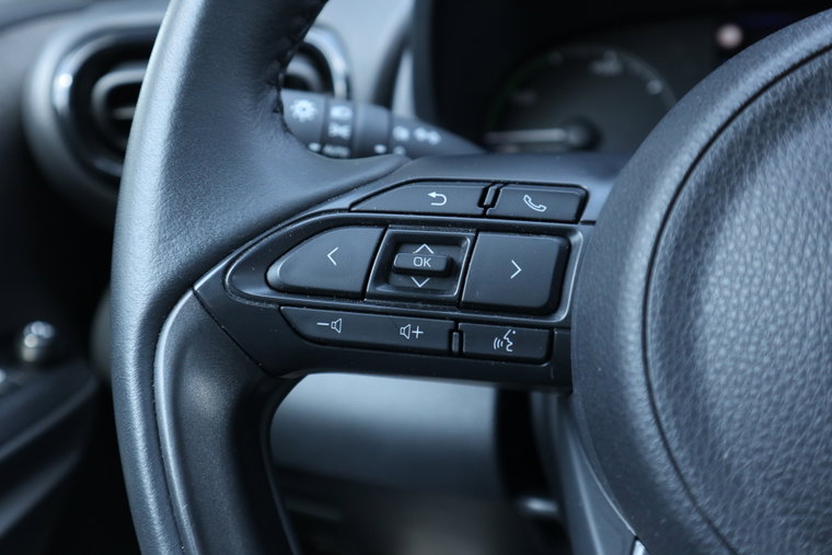 Vehicle Image 9