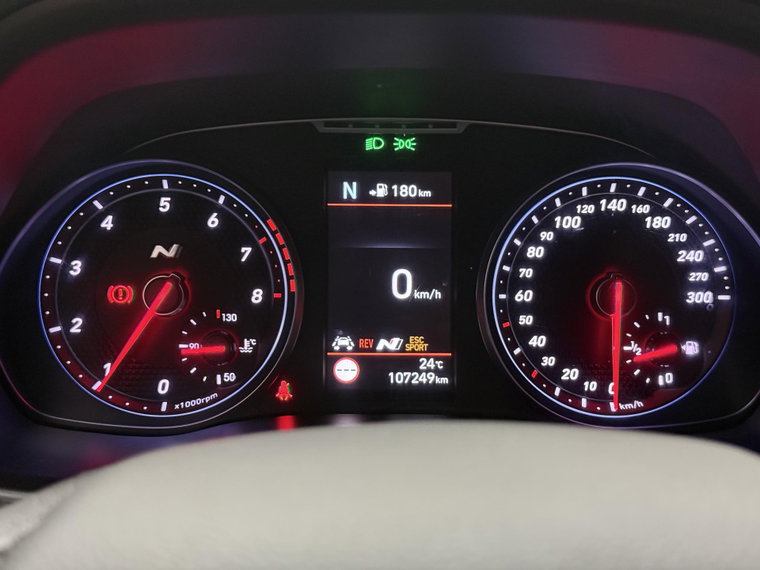 Vehicle Image 14