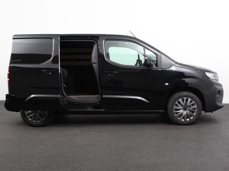 Vehicle Image 28