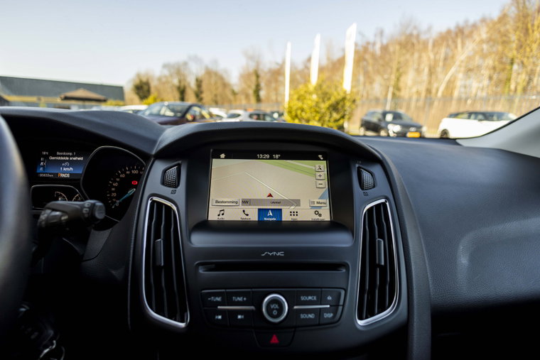 Vehicle Image 13