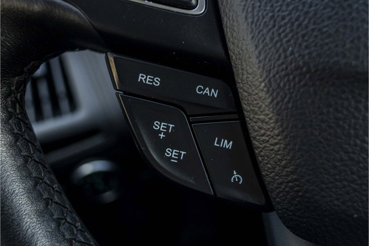 Vehicle Image 32
