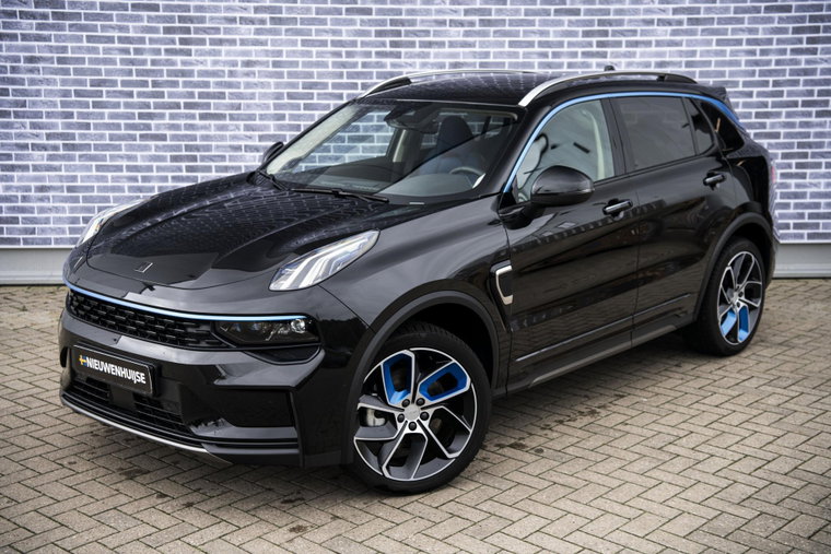 Vehicle Image 16