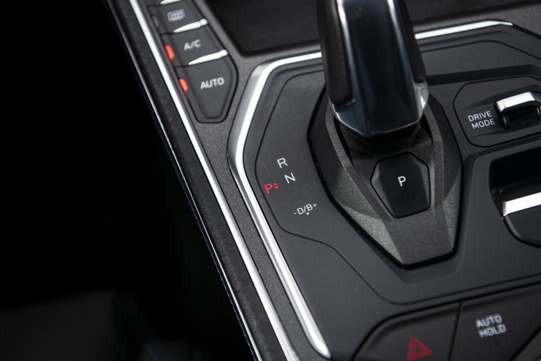 Vehicle Image 24