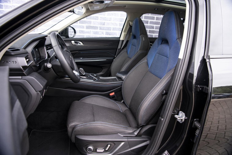 Vehicle Image 7