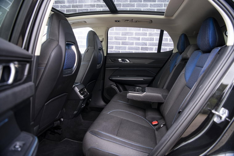 Vehicle Image 9