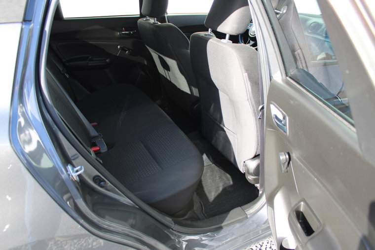 Vehicle Image 12