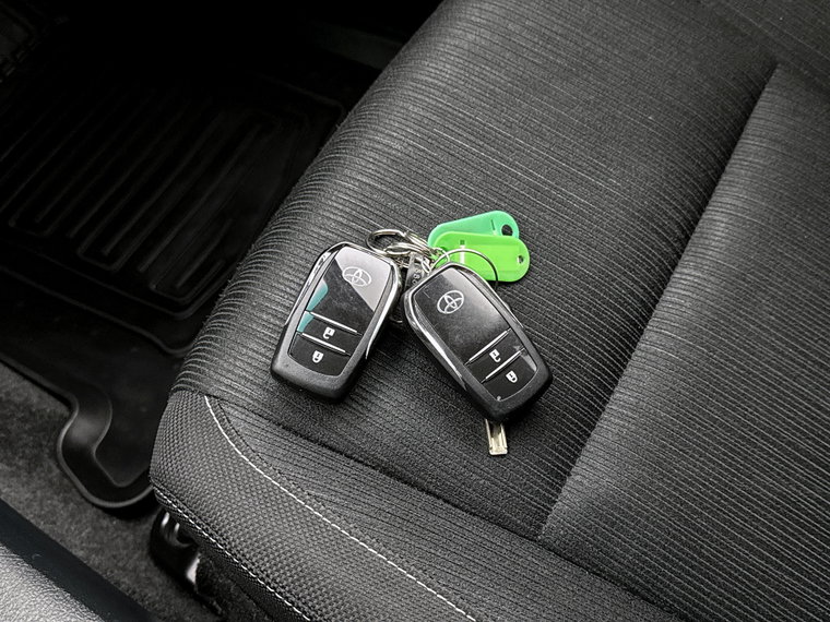 Vehicle Image 11