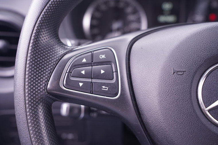 Vehicle Image 34