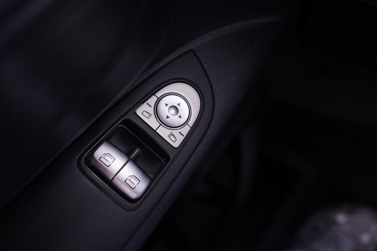Vehicle Image 37