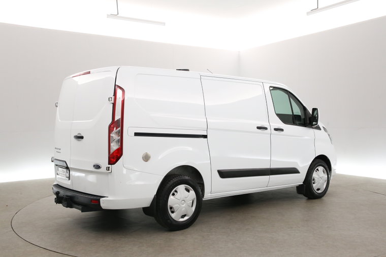 Vehicle Image 25