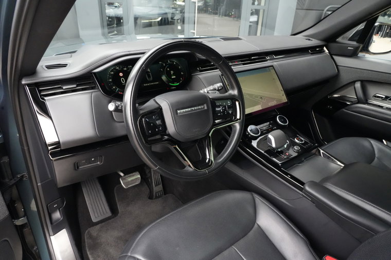 Vehicle Image 12