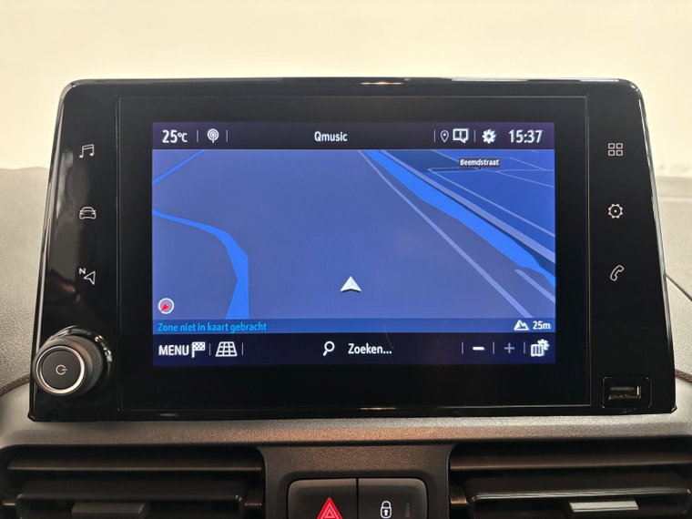 Vehicle Image 23