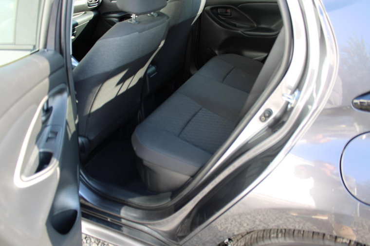 Vehicle Image 12