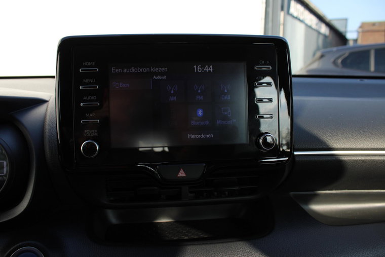Vehicle Image 18